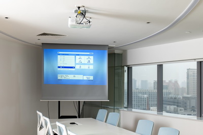 如何提升会议效率 爱普生CB-FH52和CB-L200W投影机助你一臂之力